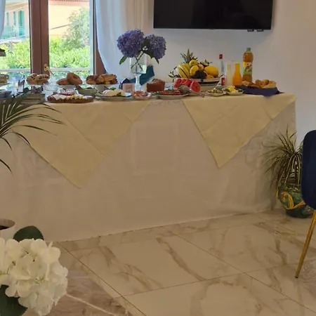 La Vigna Del Vento Bed & Breakfast 4*